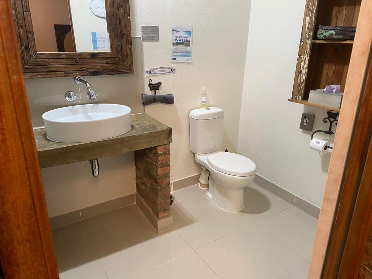 Cape Karoo Guesthouse Beaufort West Bagian luar foto