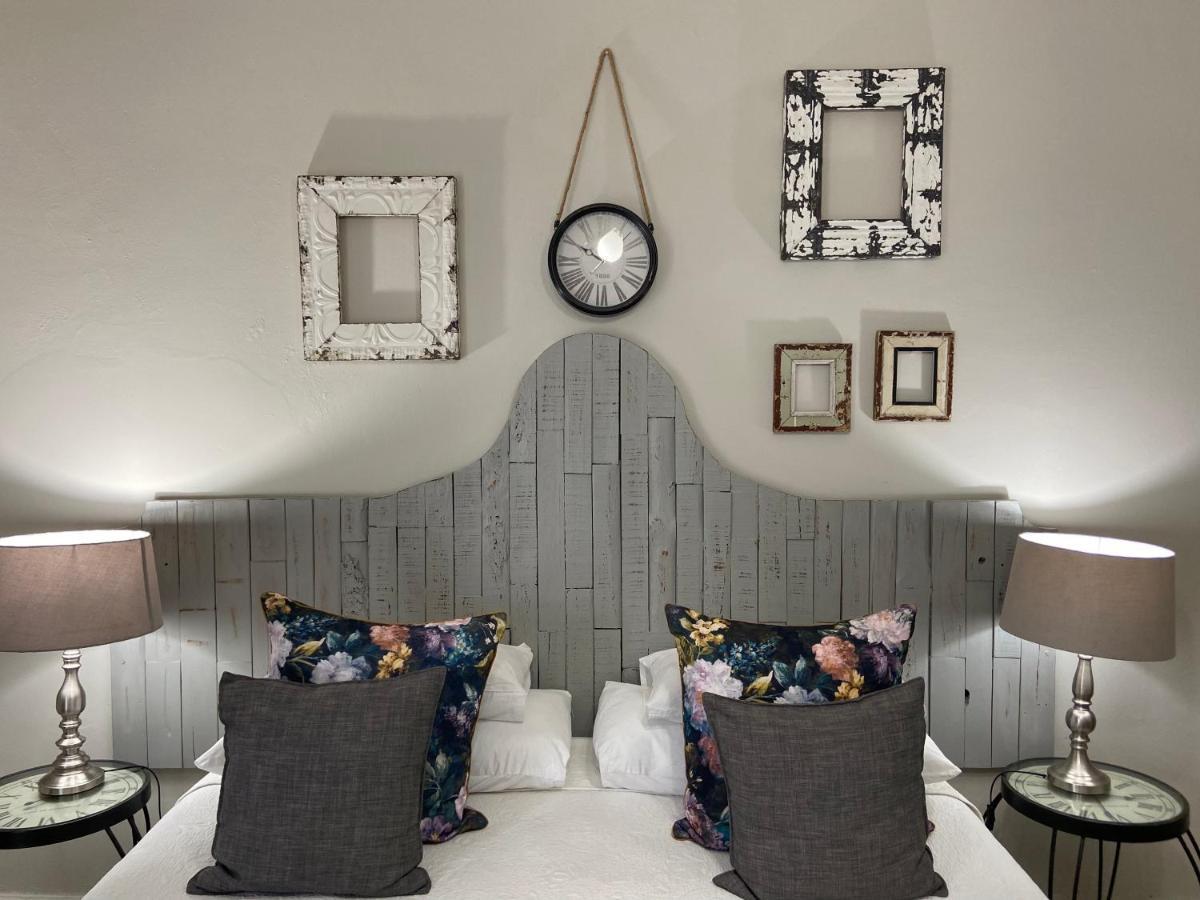 Cape Karoo Guesthouse Beaufort West Bagian luar foto