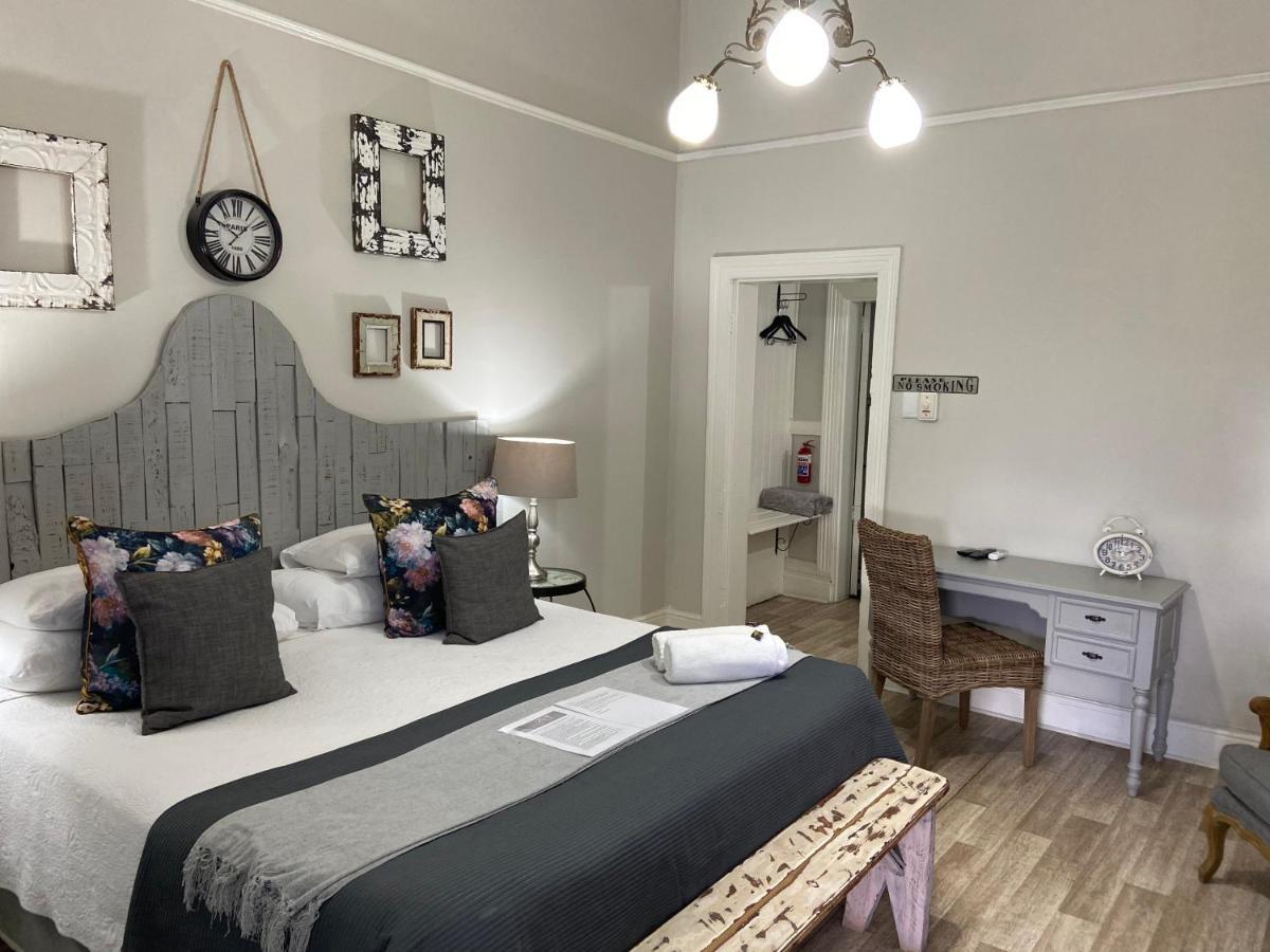 Cape Karoo Guesthouse Beaufort West Bagian luar foto