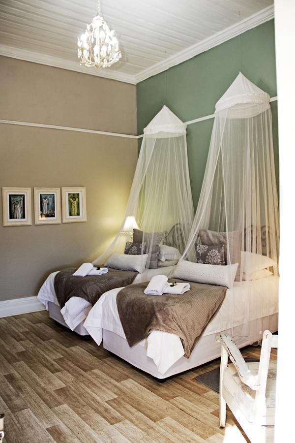 Cape Karoo Guesthouse Beaufort West Bagian luar foto