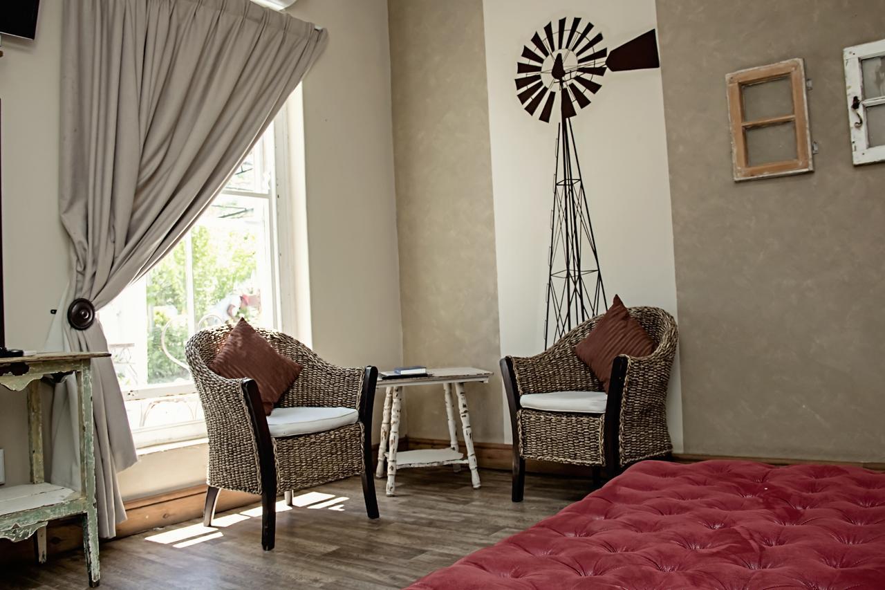 Cape Karoo Guesthouse Beaufort West Bagian luar foto