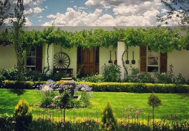 Cape Karoo Guesthouse Beaufort West Bagian luar foto
